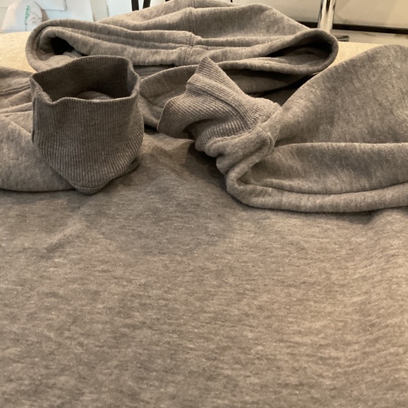 CLOTHING $5 - Picture 5 of 5